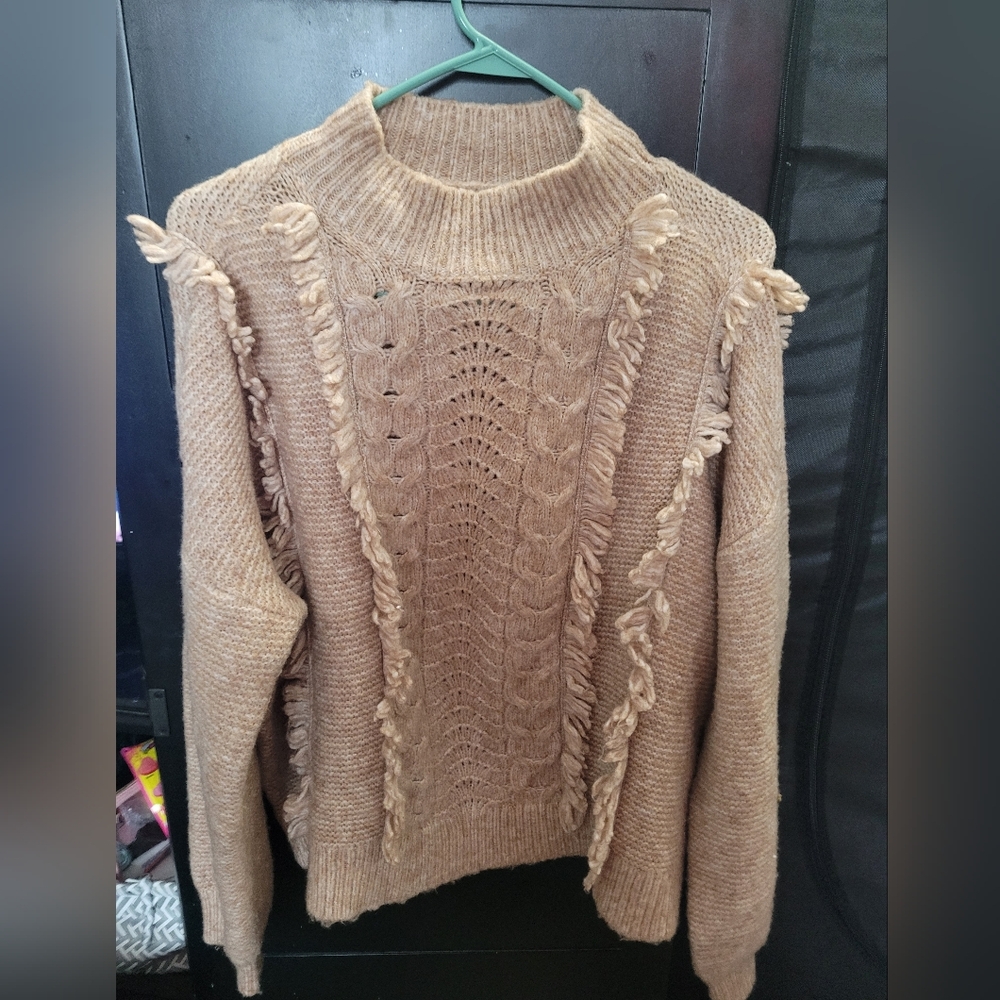 Women's Medium Tan Loft Sweater
